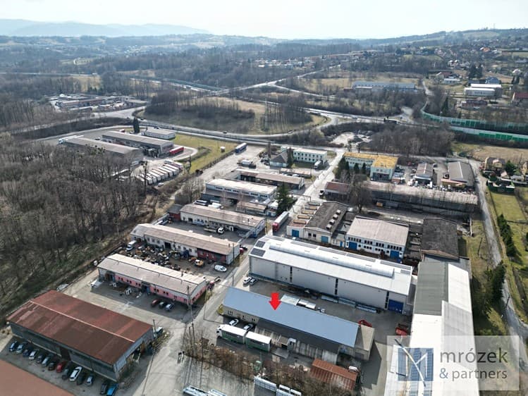 Prodej výrobní haly, prostoru 835 m²