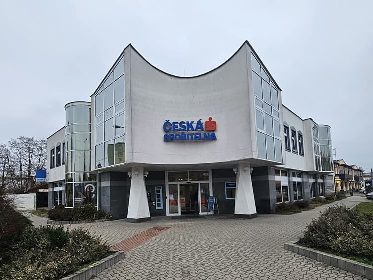 Prodej obchodního prostoru 691 m²