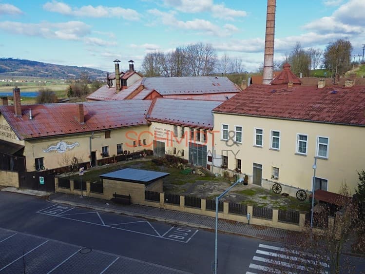 Prodej výrobní haly, prostoru 1 612 m²