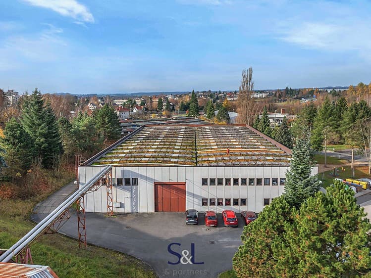 Prodej výrobní haly, prostoru 2 500 m²