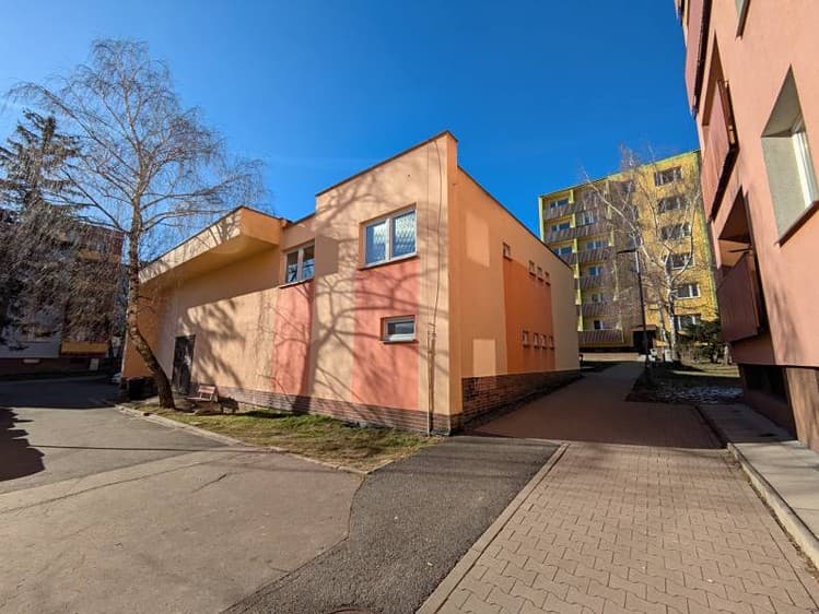 Pronájem komerční nemovitosti 437 m²