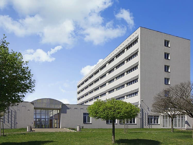 Pronájem skladového prostoru 2 293 m²