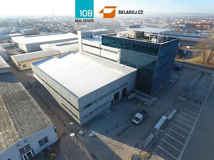 Pronájem skladového prostoru 1 100 m²