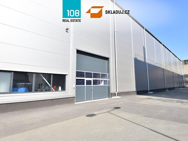 Pronájem skladového prostoru 1 380 m²