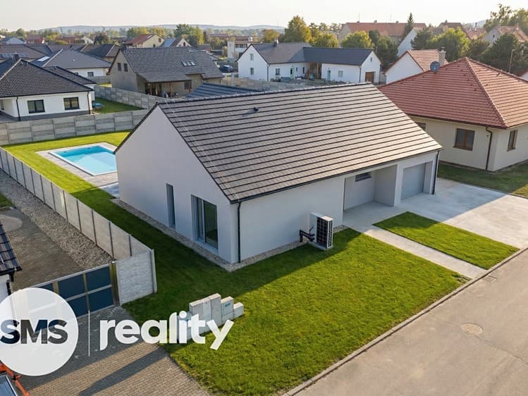 Prodej rodinného domu 212 m², pozemek 853 m²
