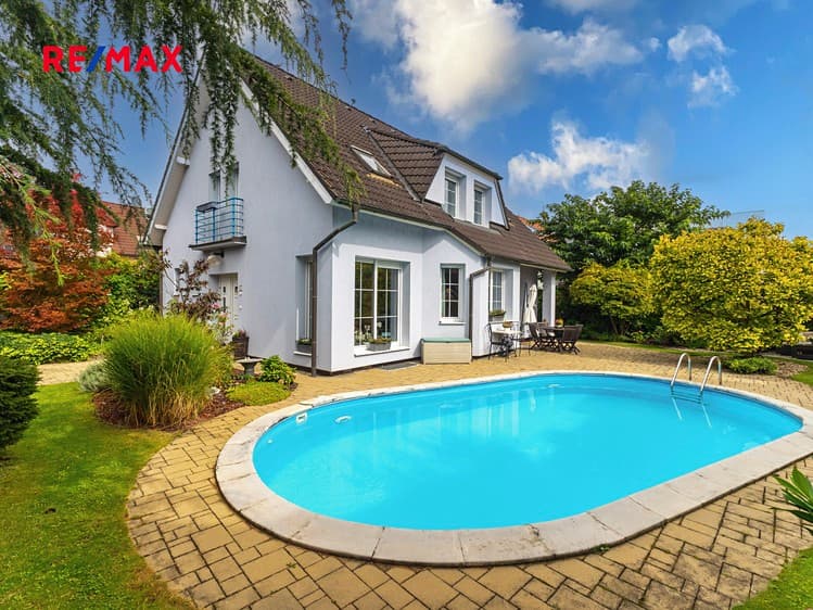 Prodej rodinného domu 183 m², pozemek 576 m²
