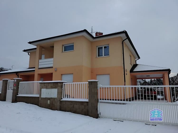 Pronájem rodinného domu 80 m², pozemek 1 002 m²