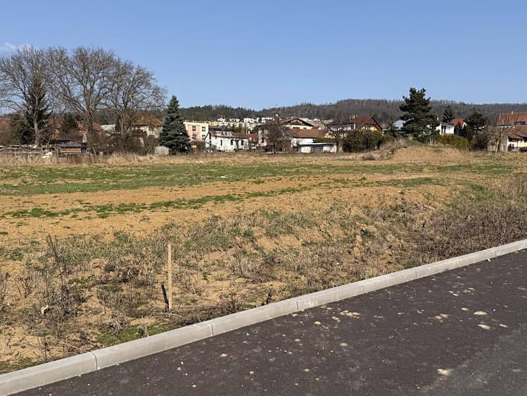 Prodej stavebního pozemku 900 m²