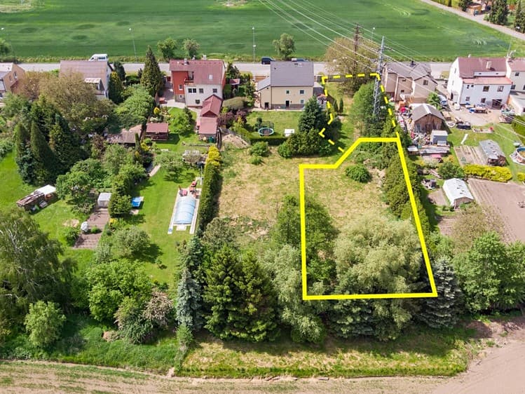 Prodej stavebního pozemku 910 m²