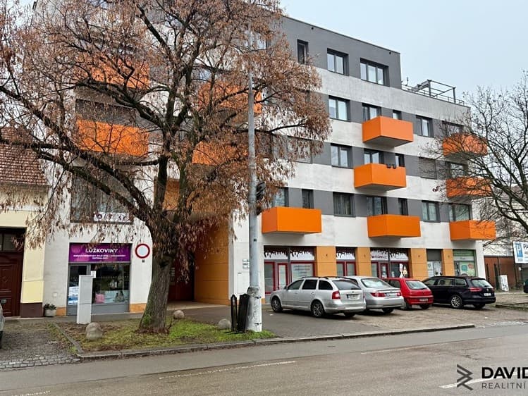 Prodej obchodního prostoru 78 m²