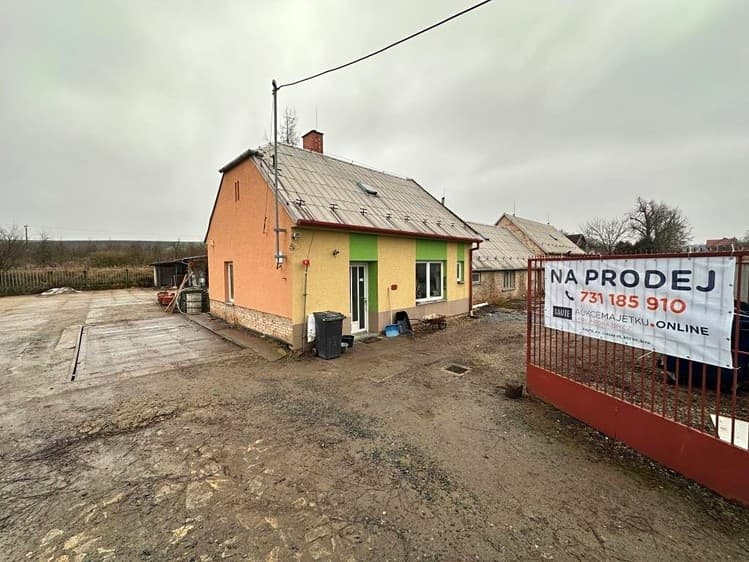 Prodej výrobní haly, prostoru 263 m²