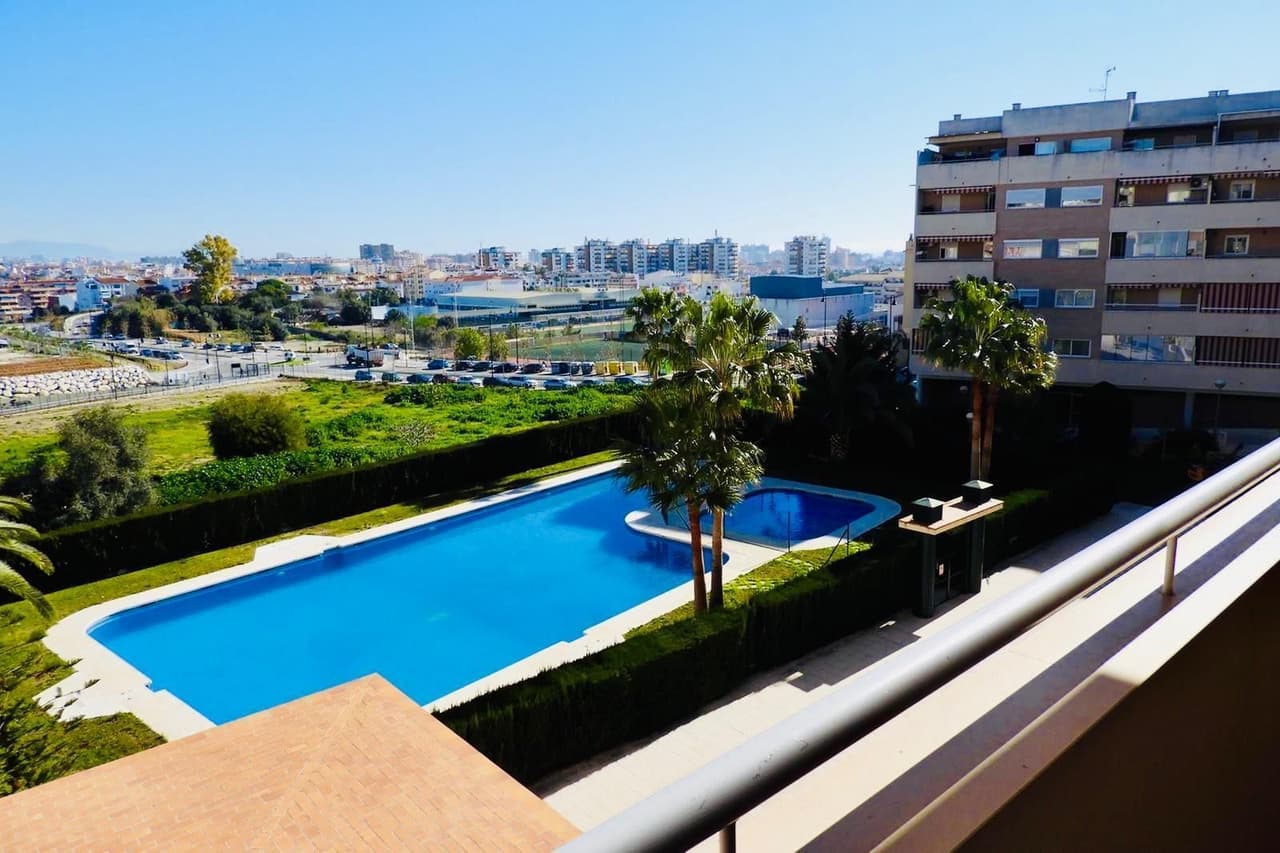 Norando Homes presenta a sus clientes esta magnífica oportunidad en la zona de las Lagunas de Mijas, Málaga. Situada en