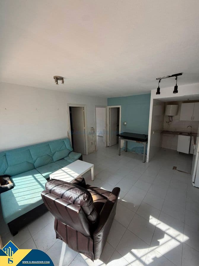 Casa para reformar, en la provincia de Alicante, en la ciudad de Torrevieja. 2 habitaciones | 55 m² | 2 kilómetros del m