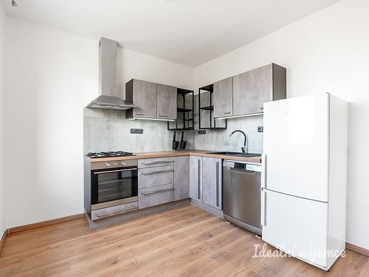Pronájem bytu 2+1 60 m²