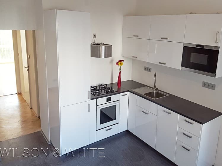 Pronájem bytu 3+kk 80 m² (Jednopodlažní)