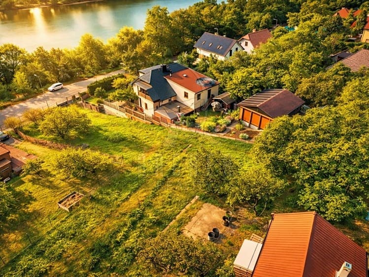 Prodej stavebního pozemku 530 m²