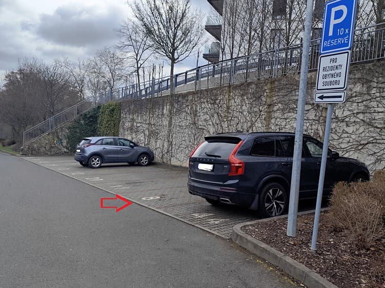 Prodej garážového stání 12 m²