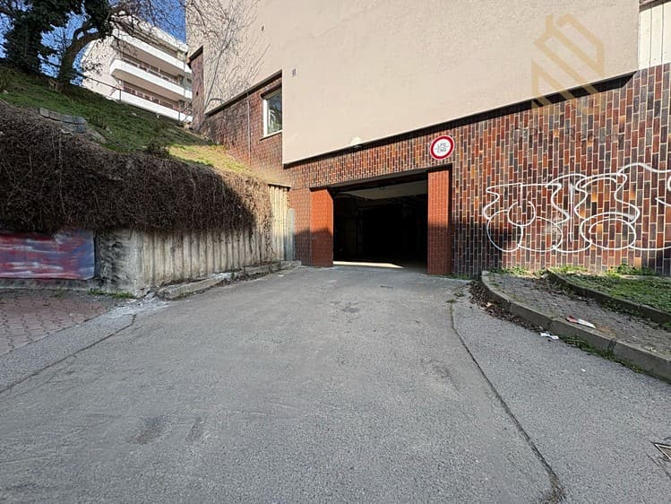 Prodej garáže 17 m²