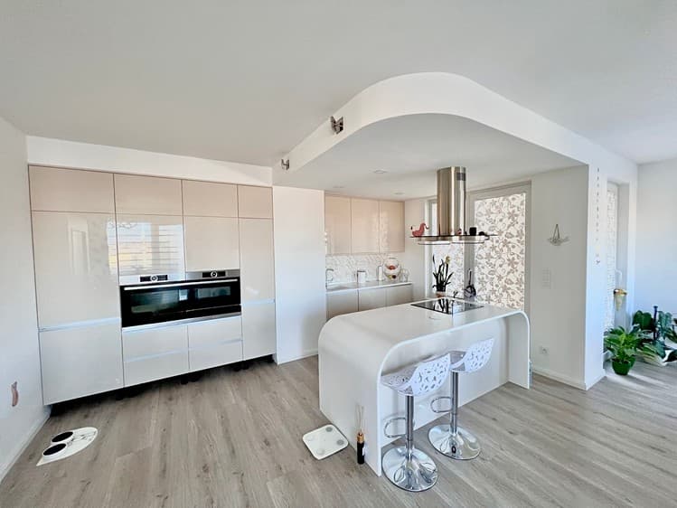 Pronájem bytu 4+kk 117 m²
