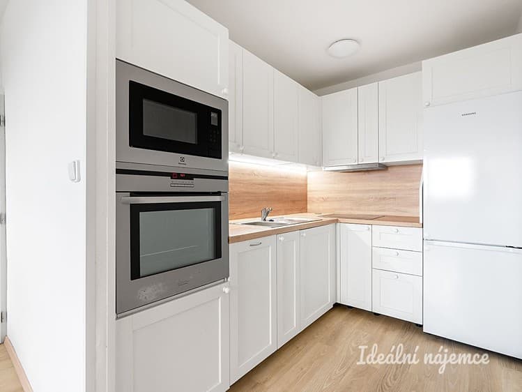 Pronájem bytu 2+kk 45 m²