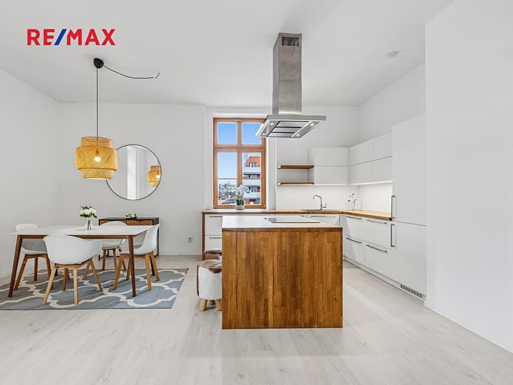 Pronájem bytu 3+kk 91 m²