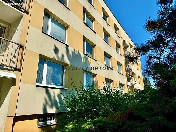 Pronájem bytu 1+1 35 m²