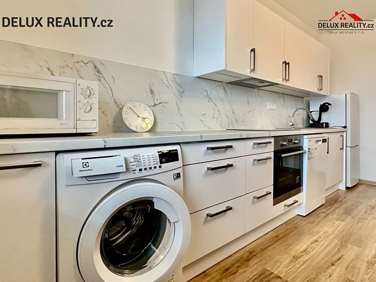 Pronájem bytu 3+kk 83 m² (Jednopodlažní)