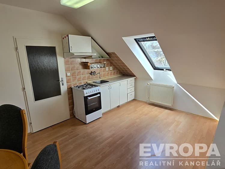 Pronájem bytu 2+kk 79 m²