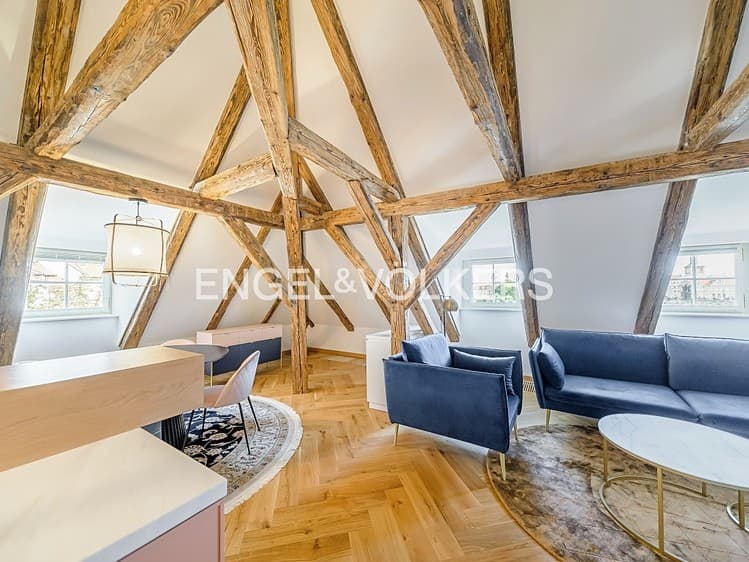 Pronájem bytu 2+kk 82 m² (Podkrovní)
