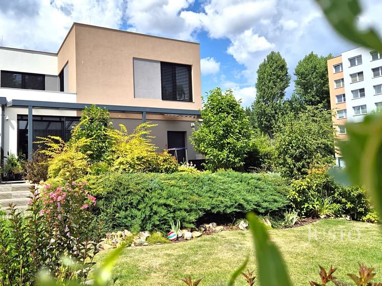 Prodej rodinného domu 173 m², pozemek 465 m²