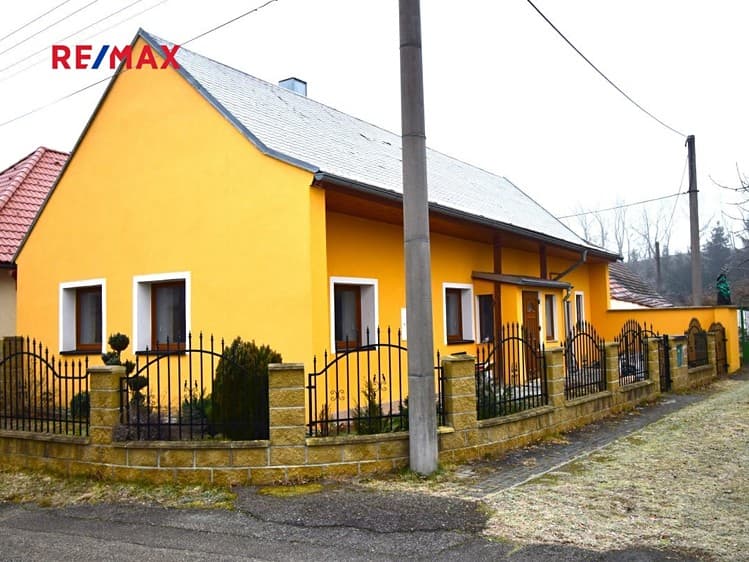 Prodej rodinného domu 100 m², pozemek 122 m²