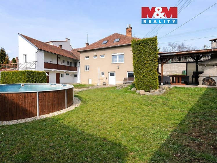 Prodej rodinného domu 320 m², pozemek 704 m²