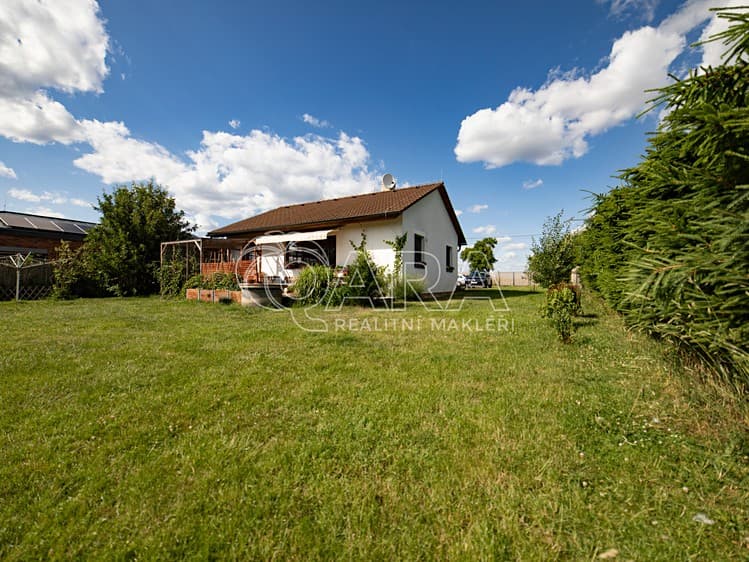 Prodej rodinného domu 105 m², pozemek 2 043 m²