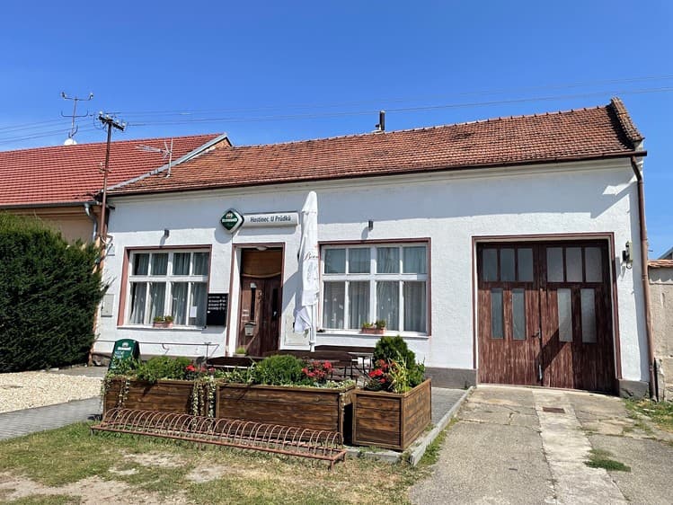Prodej rodinného domu 400 m², pozemek 1 063 m²