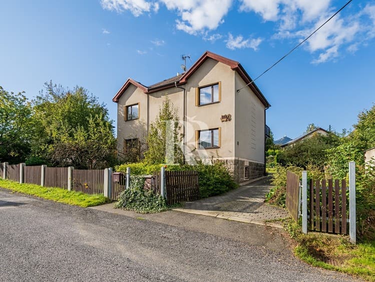 Prodej rodinného domu 150 m², pozemek 793 m²
