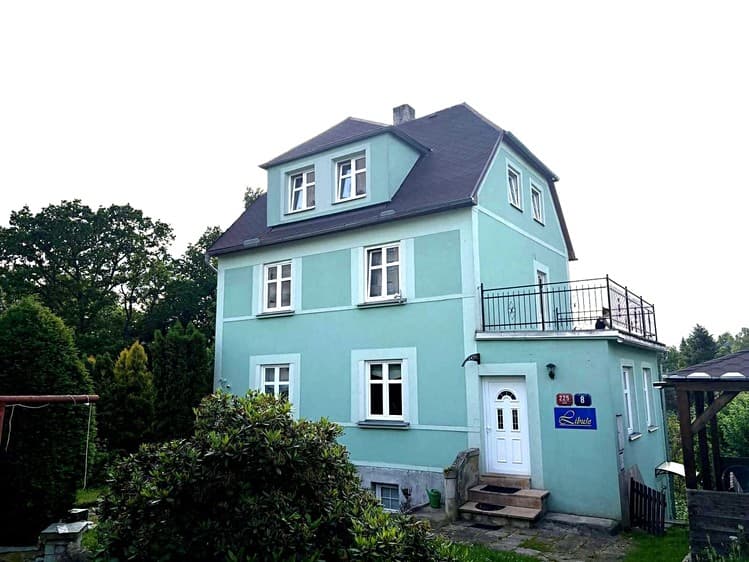 Prodej rodinného domu 250 m², pozemek 1 172 m²