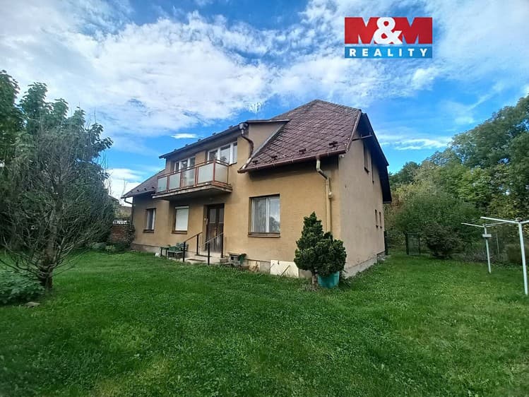 Pronájem rodinného domu 240 m², pozemek 1 690 m²