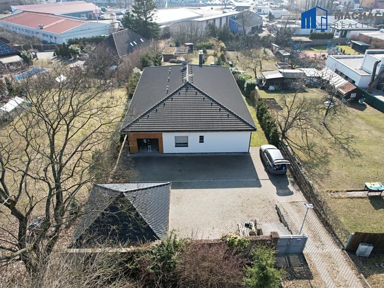 Pronájem rodinného domu 261 m², pozemek 1 505 m²