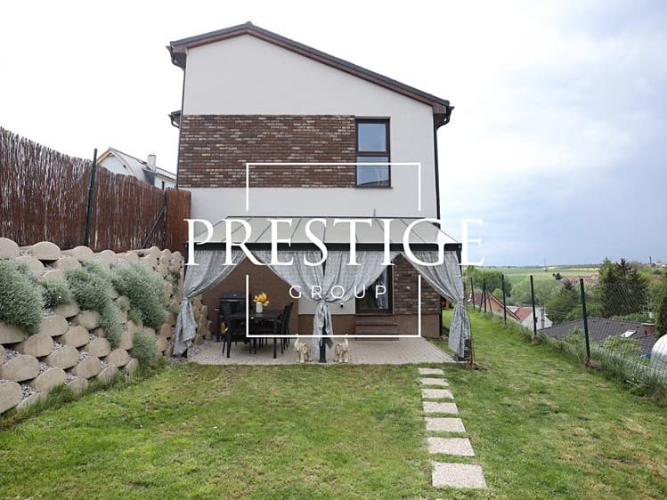 Pronájem rodinného domu 120 m², pozemek 437 m²