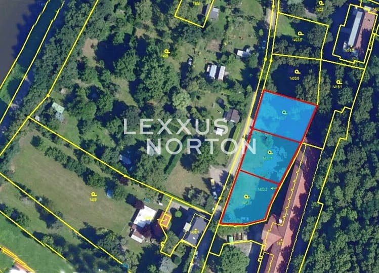 Prodej stavebního pozemku 1 763 m²