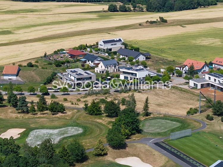 Prodej stavebního pozemku 4 283 m²