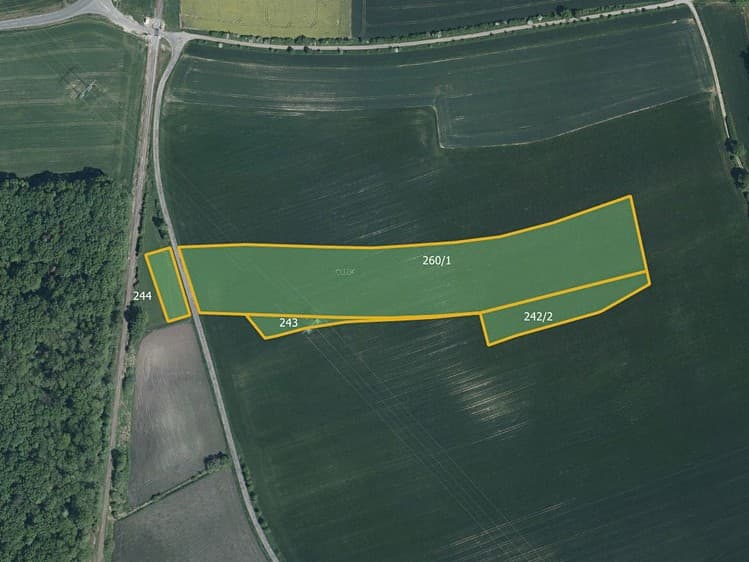 Prodej pole 45 362 m²