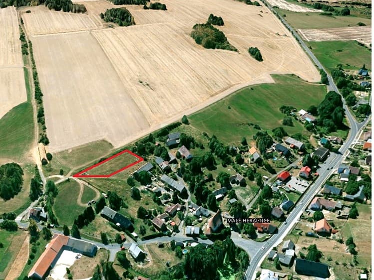 Prodej stavebního pozemku 2 085 m²