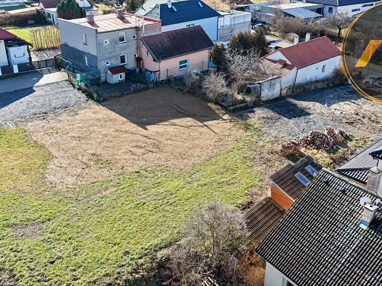 Prodej stavebního pozemku 1 356 m²