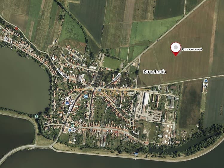 Pronájem pole 1 904 m²