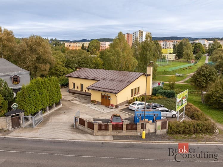 Prodej obchodního prostoru 300 m²