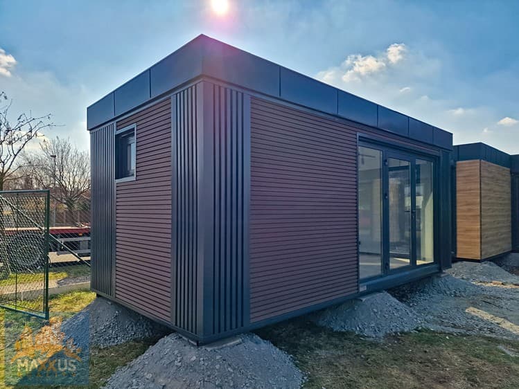Prodej komerční nemovitosti 18 m²