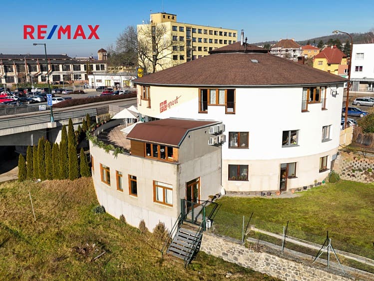 Prodej obchodního prostoru 200 m²