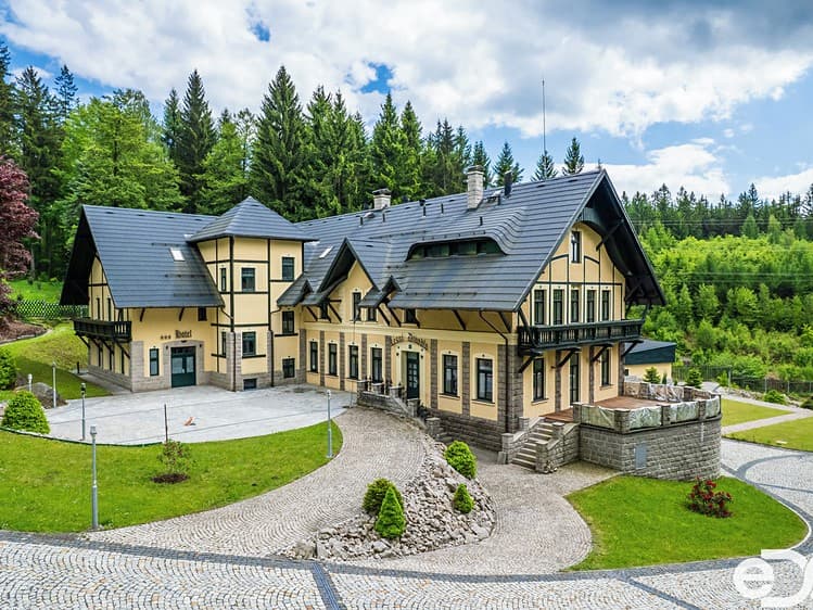 Prodej ubytovacího zařízení 2 930 m²