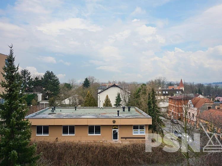 Prodej kanceláře 451 m²